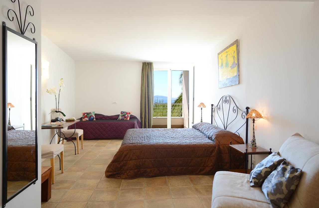 Hotel Les Eucalyptus Porto Pollo Eksteriør bilde